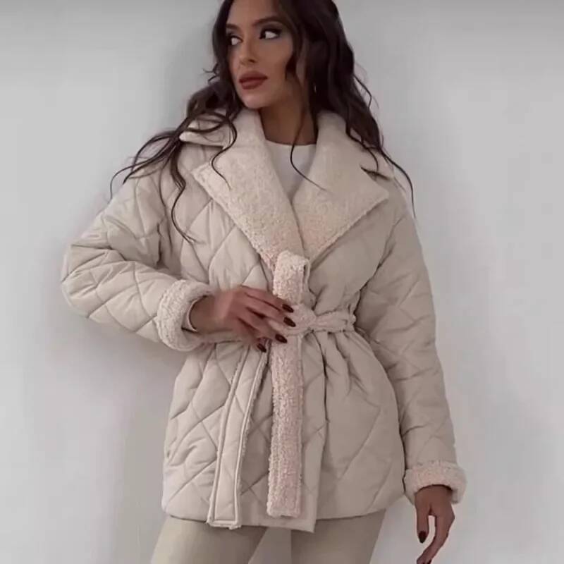 Elegante Gesteppte Jacke mit K – Street Fashion Taiwan Bewertung und Preis