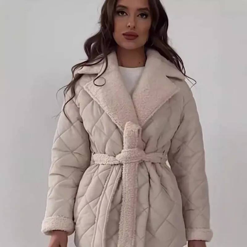 Elegante Gesteppte Jacke mit K – Street Fashion Taiwan Bewertung und Preis