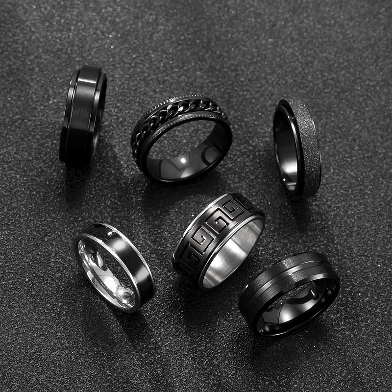 Schwarzes Herrenring-Set aus E – Street Fashion Look Bewertung und Preis