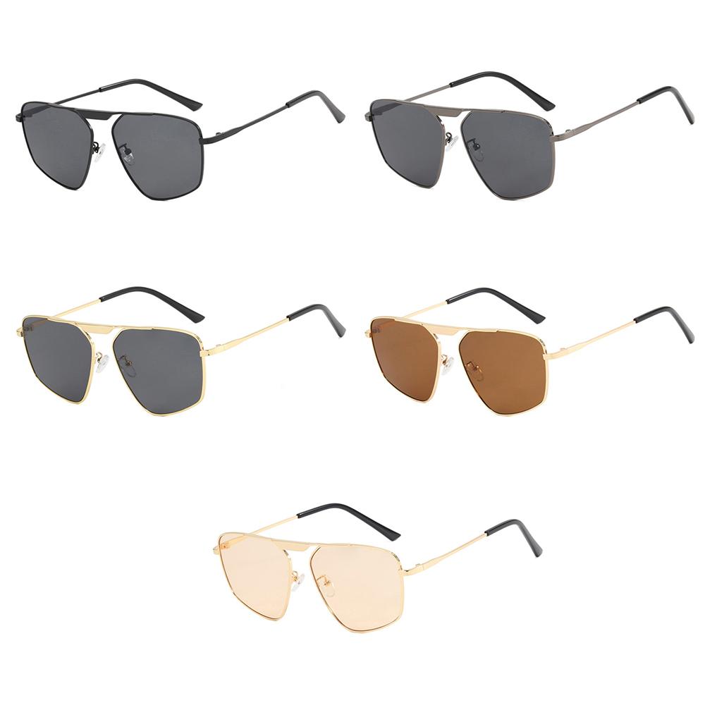 Unregelmäßige polygonale Metal – Street Fashion Shoot Bewertung und Preis